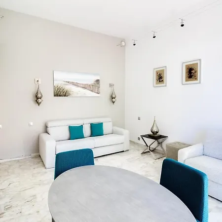 Immogroom - Studio - Modern - Bright - Ac - Parking -congressbeaches דירה