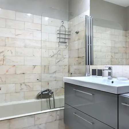 Apartment Immogroom - Studio - Modern - Bright - Ac - Parking -congressbeaches *